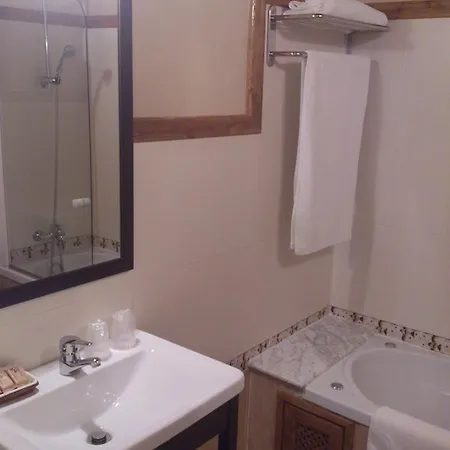 Hotel Alcor Del Roble 4*