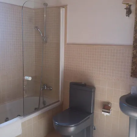 Alcor Del Roble Hotel