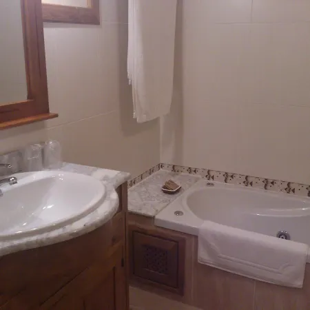 Hotel Alcor Del Roble Collado (Caceres)