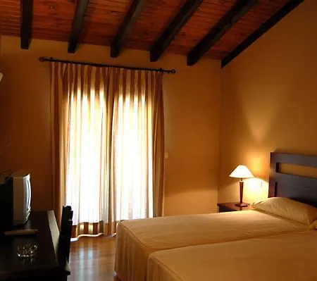 Alcor Del Roble Hotel 4*