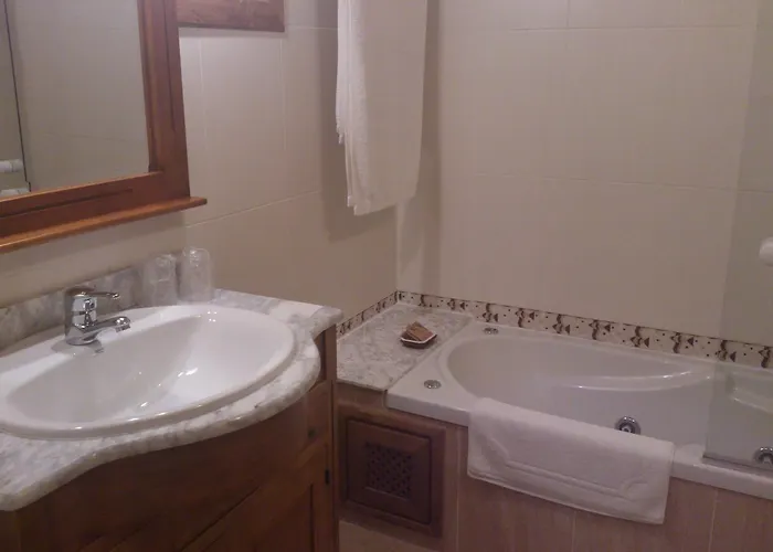 Hotel Alcor Del Roble Collado (Caceres)