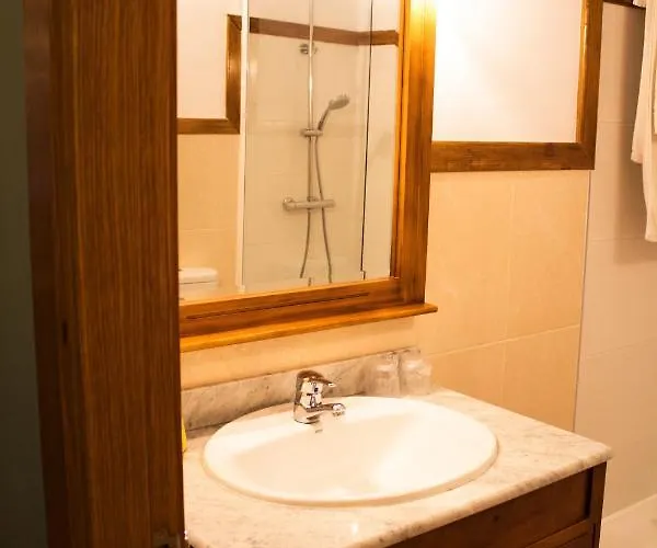 Alcor Del Roble Hotel